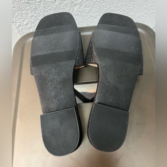 Ann Taylor Black Woven Slide Sandals with Gold Chain - Picture 5 of 5